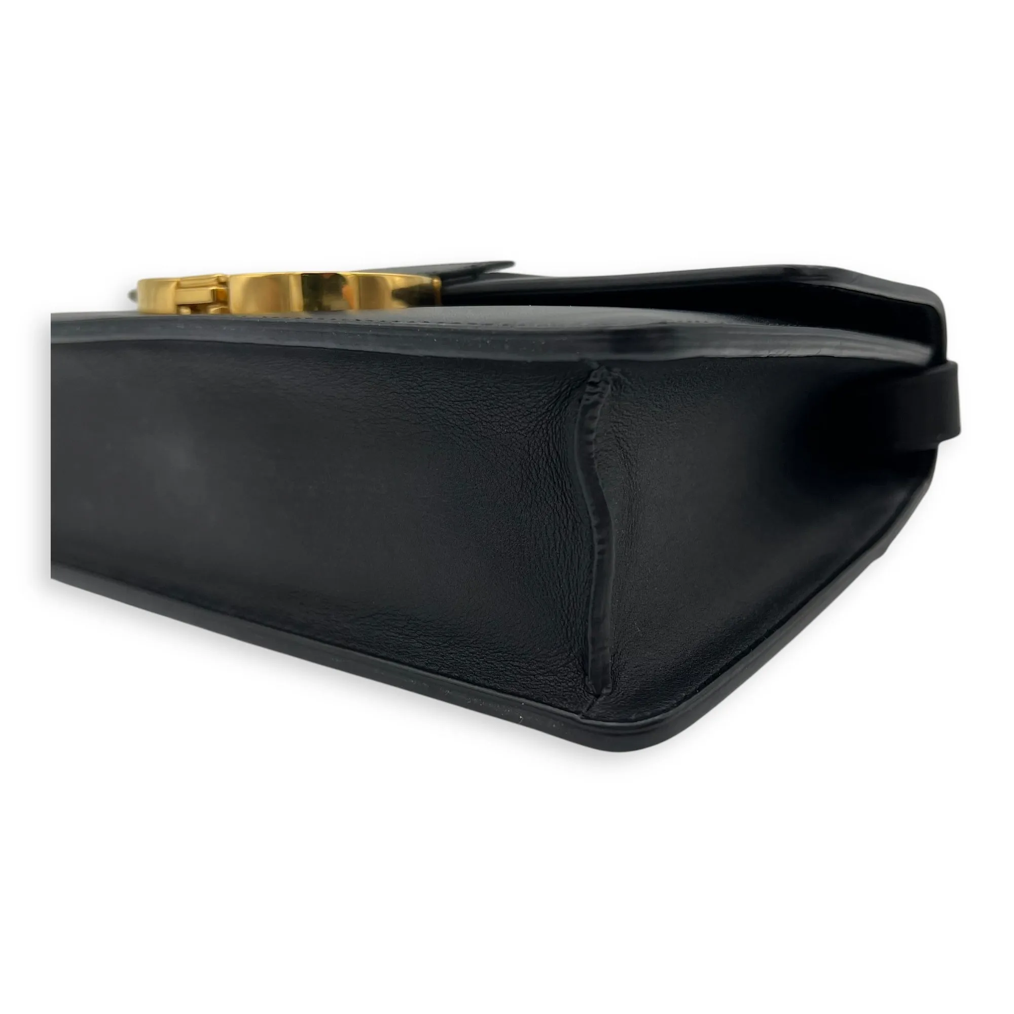 30 Montaigne Medium Black Crossbody Bag in Calfskin, Gold hardware