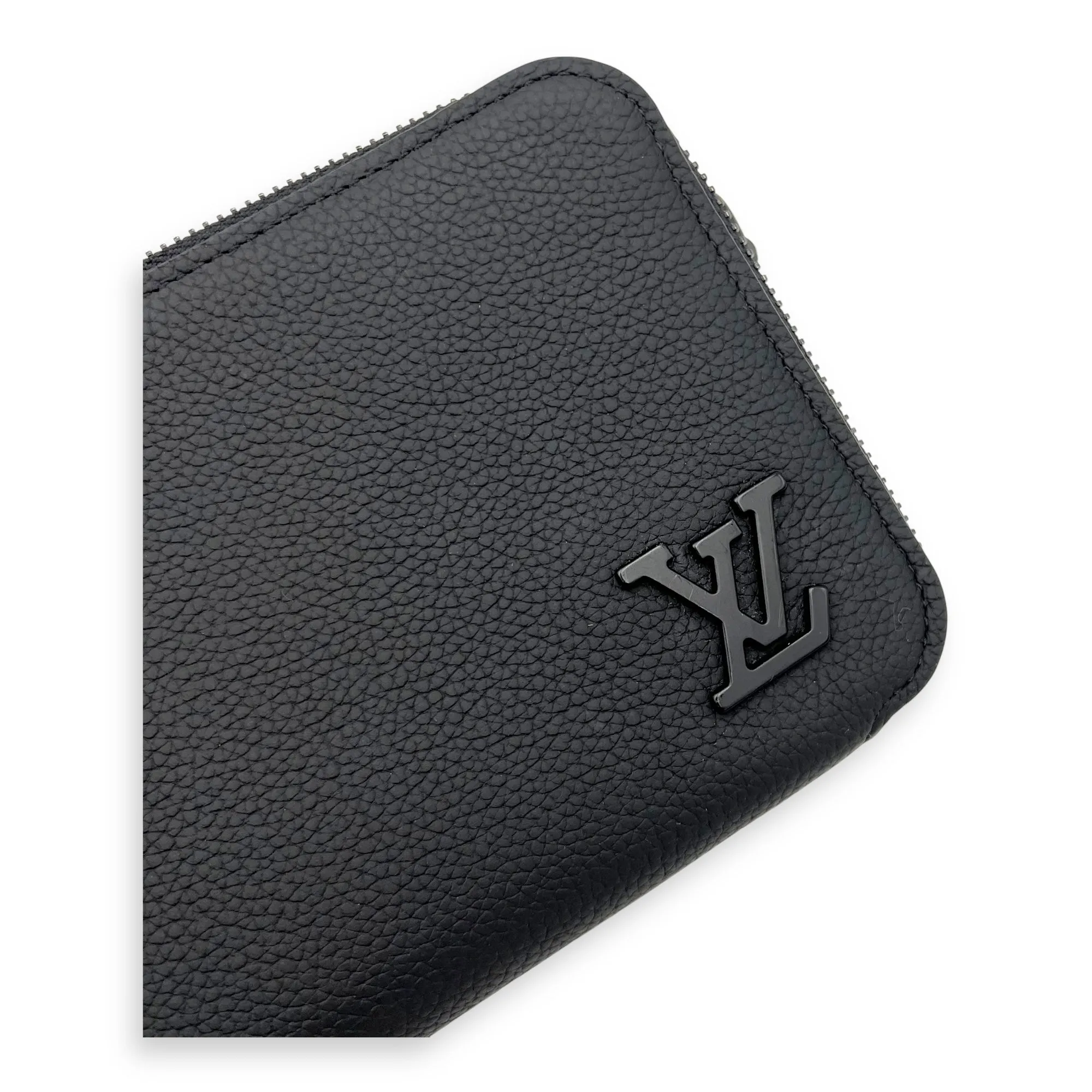 Alpha Wearable Wallet Black Crossbody Bag in Calfskin, Lacquered Metal hardware