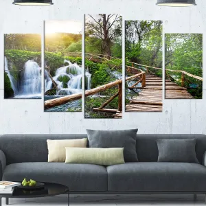 Designart Pathway in Plitvice Lakes-Landscape Photography Glossy Metal Wall Art, 32'' H x 60'' W x 1'' D 5PD, Green