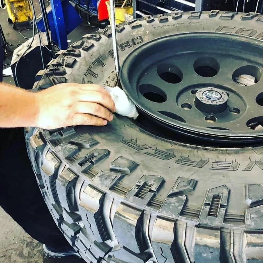 ECO Balance 03-ECOXL12 ECO XL Extreme Condition Tire/Wheel Balancing Beads - Off-Road Vehicles, Light Duty Truck Tires, (12) 3oz Balance Bead Bags, (12) Valve Caps