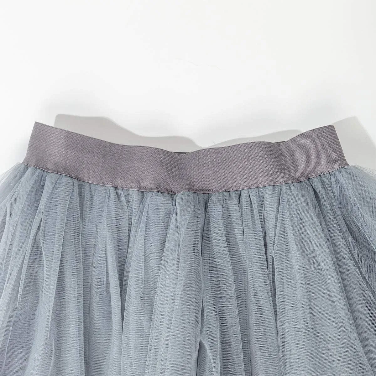 FEOYA Women Tutu Skirts 5 Layered Knee Length Tulle Skirt A-line Pleated Princess Skirts Evening Gown Prom Wedding Skirt