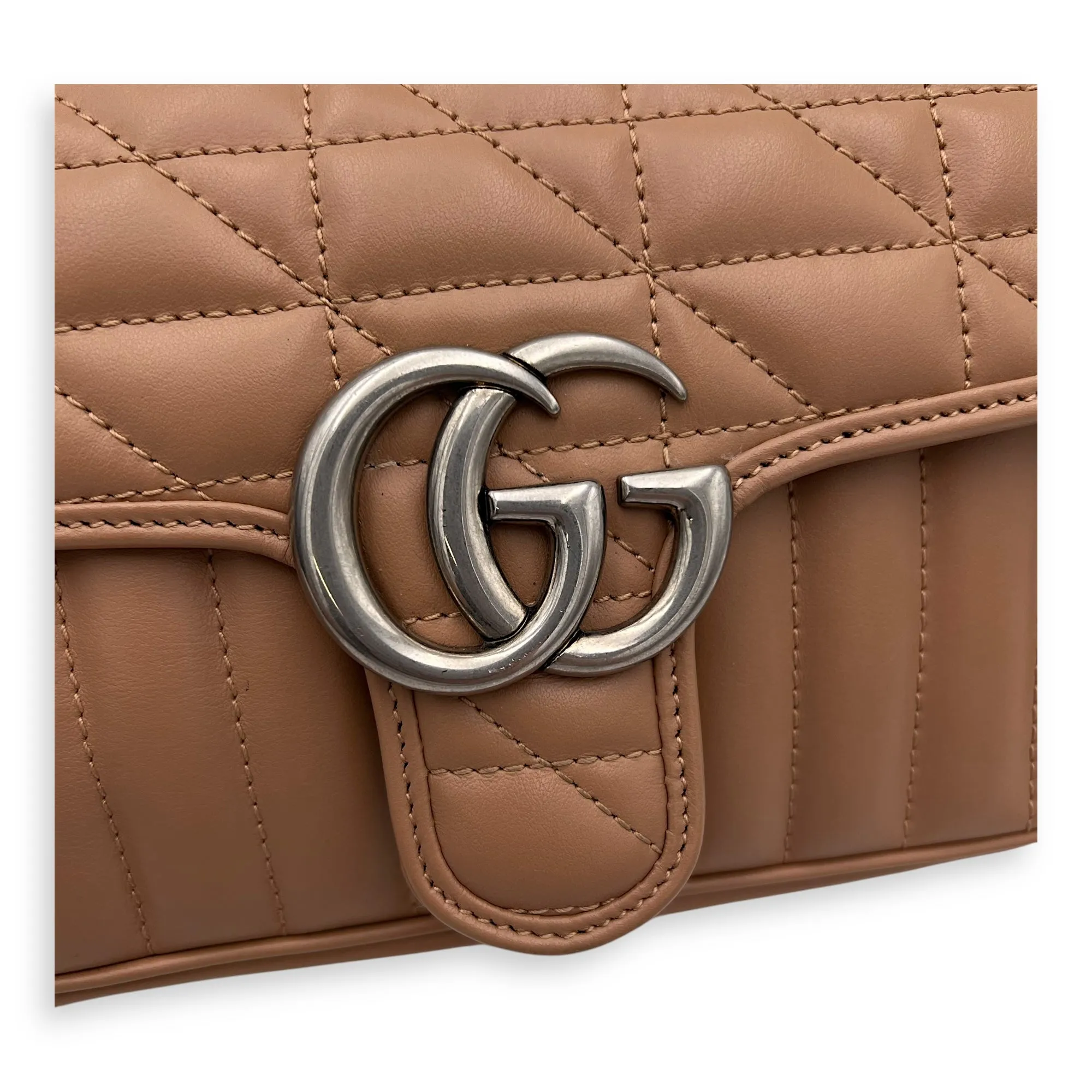 GG Marmont Mini Beige Crossbody Bag in Calfskin, Silver hardware