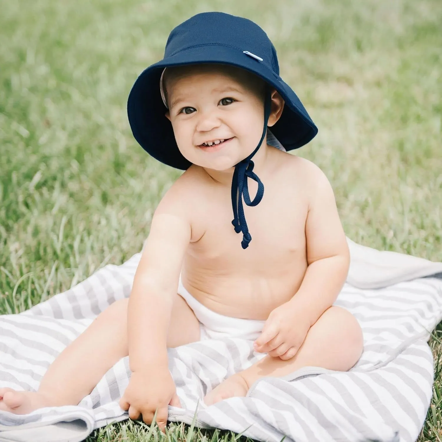 green sprouts Baby Girls' Breathable Swim & Sun Bucket Hat