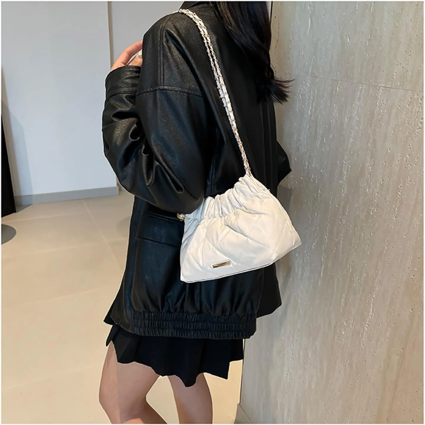 Lady pleated chain shoulder bag bucket bag