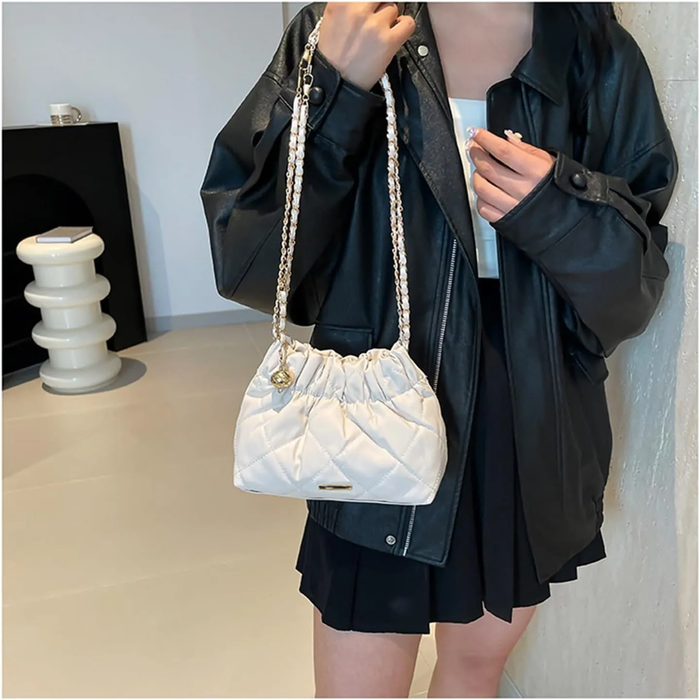 Lady pleated chain shoulder bag bucket bag