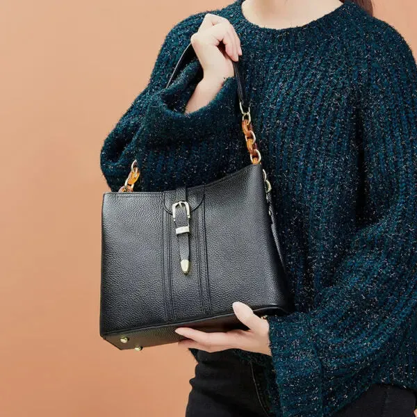 LUXE BUCKET HOLDALL