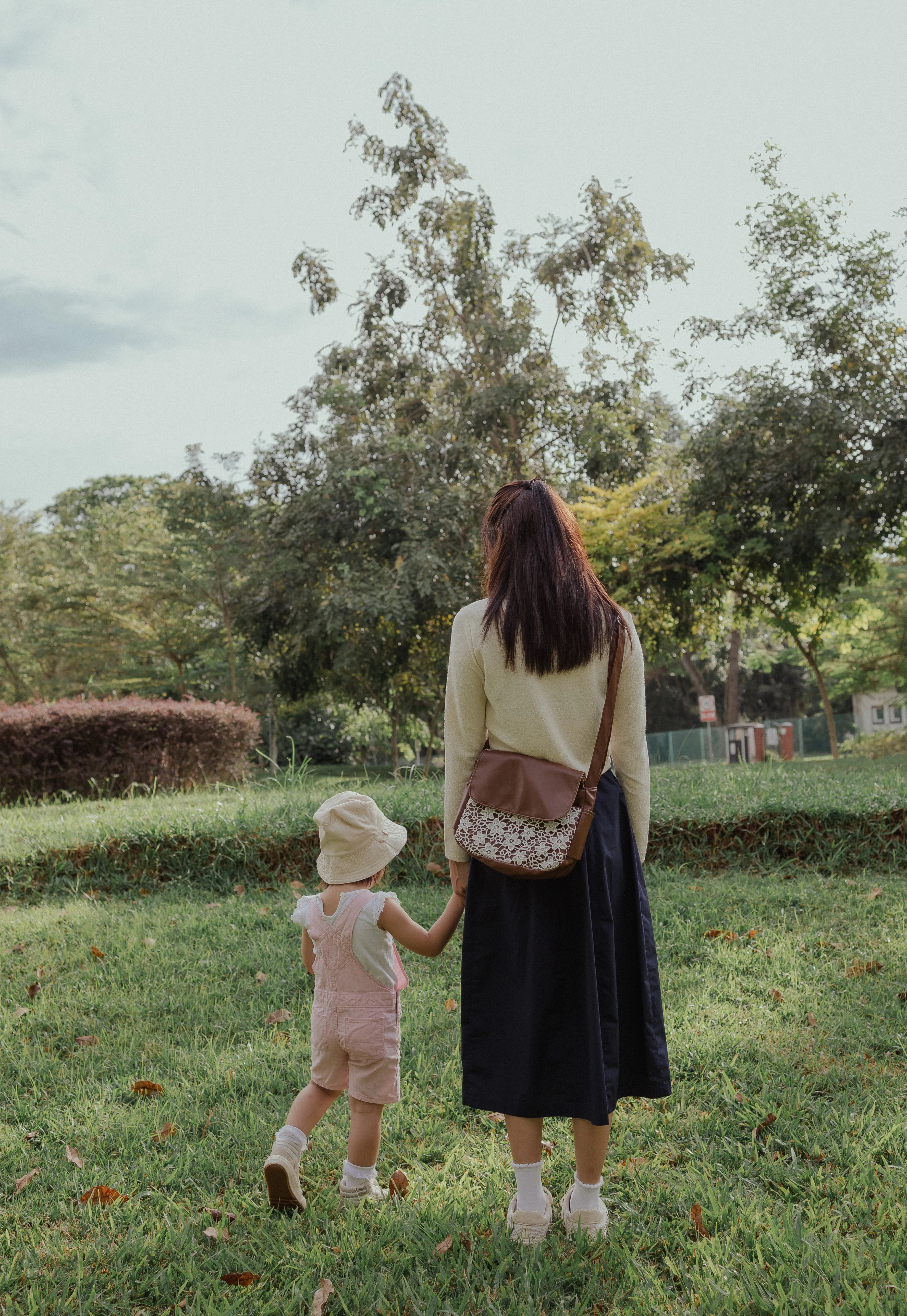 {{Mama's Day Special}} Lace Brown Multi-Carry Crossbody Bag
