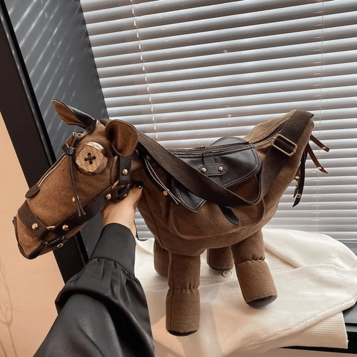 Novelty Horse-Shaped Crossbody Bag – Western Cowboy Shoulder Purse with Adjustable Strap, Retro Ranch Bag