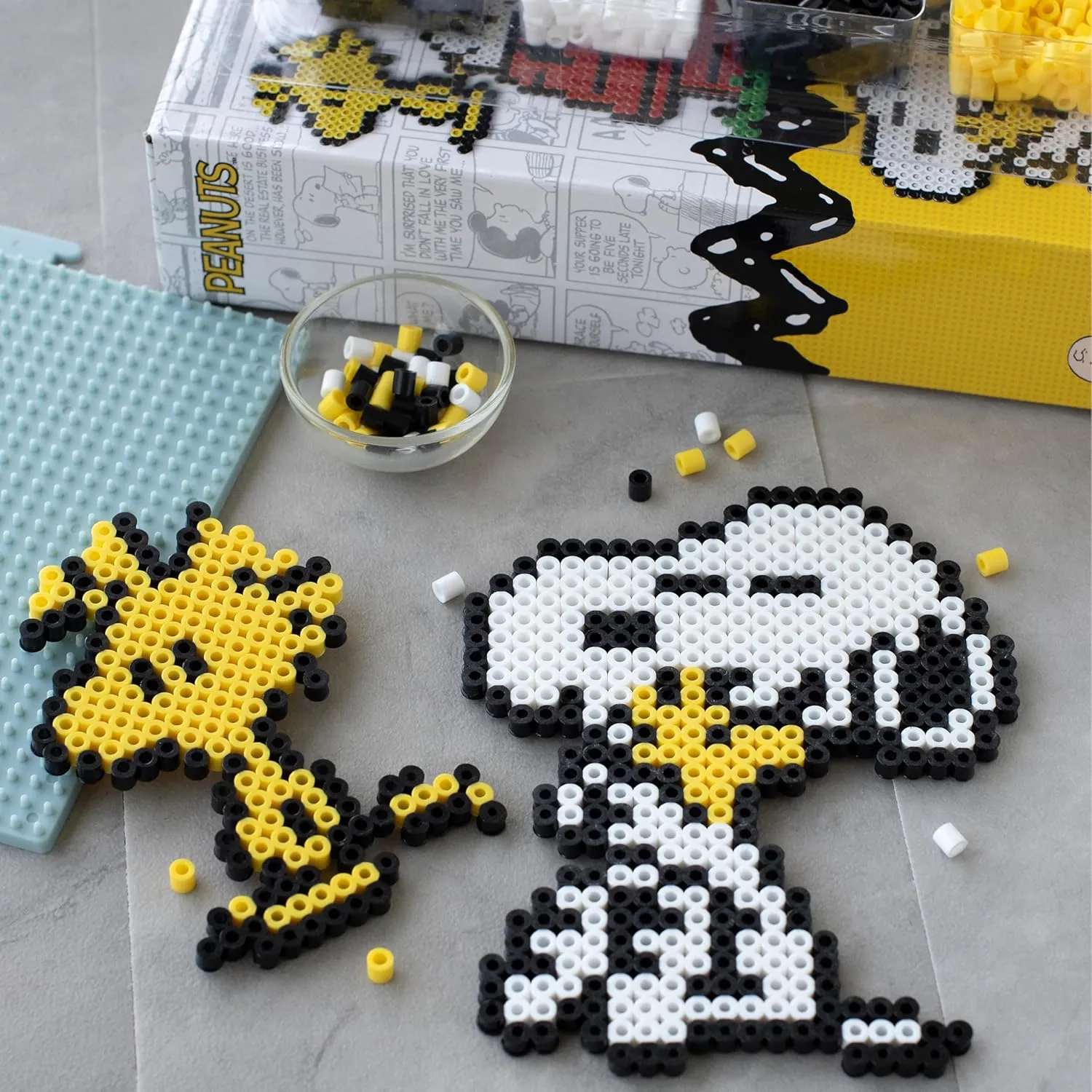 Perler 80-57183 Peanuts Fused Bead Deluxe Box Kit, 9 Unique Patterns, Multicolor, 4263 Pieces