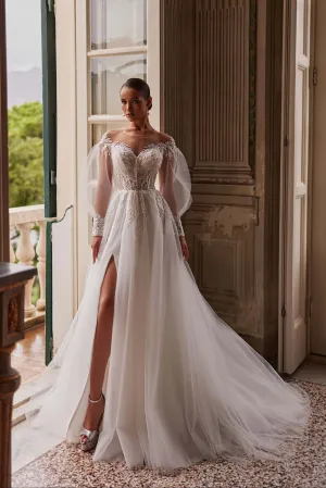 Puff sleeve wedding dress | Beautiful wedding outfits | KatrinFAVOR