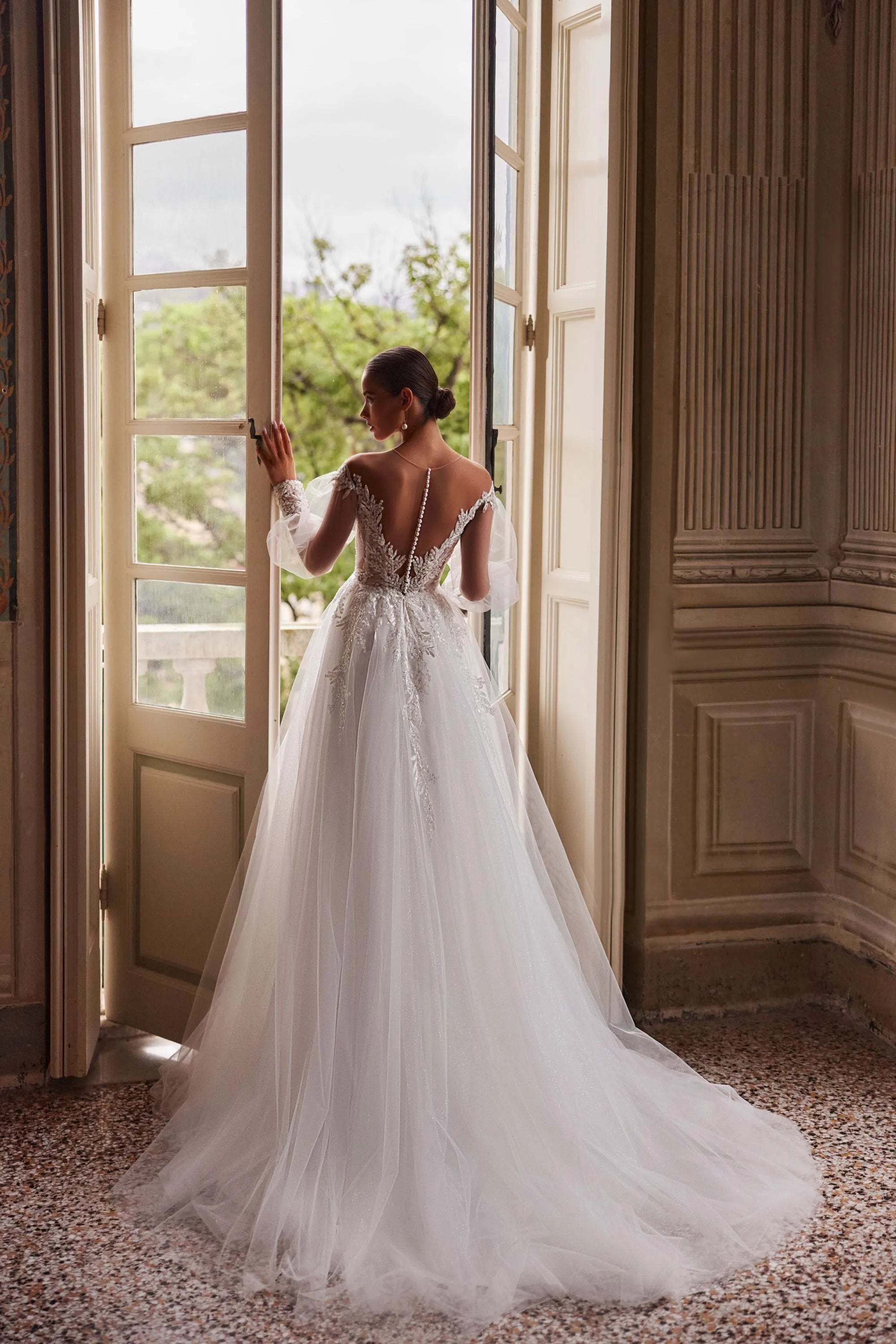 Puff sleeve wedding dress | Beautiful wedding outfits | KatrinFAVOR