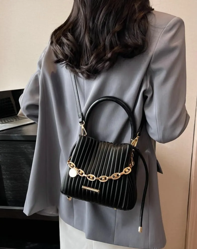 Soft Bucket Crossbody Bag for Women Small Purse Trendy Pleated PU Leather Shoulder Totes Hnadbag Satchel with Chain