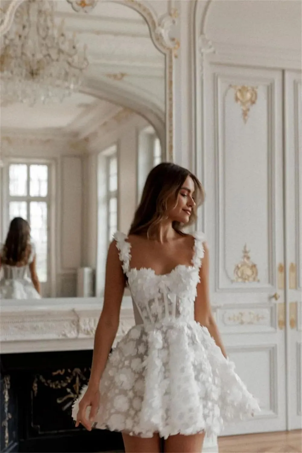Spaghetti Straps Short Wedding Dresses Sweetheart Neckline Flower Lace Embroidery Mini Homecoming Dress Cocktail Gown