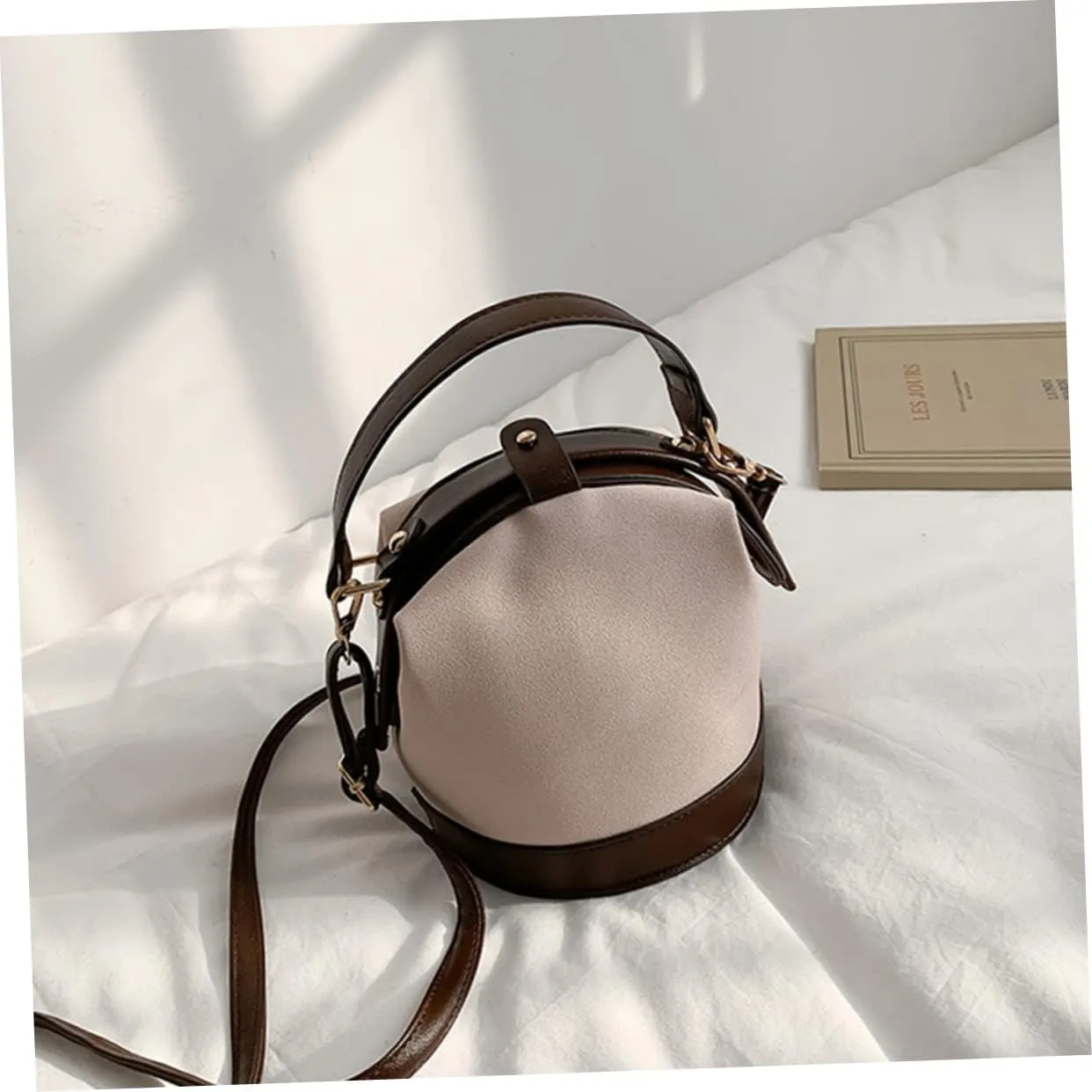 TENDYCOCO Elegant and Eye-Catching Frosted Grain Messenger Bag for Women Lightweight and Practical Tote Bag for Girls Office and Leisure