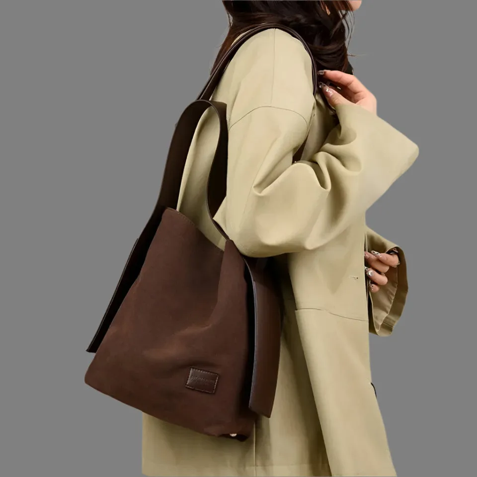 VANDERWAH Vintage Bucket Bag Light Shoulder Crossbody Bags for Women Luxury Personality Design Large Casual Commuting Tote Bag