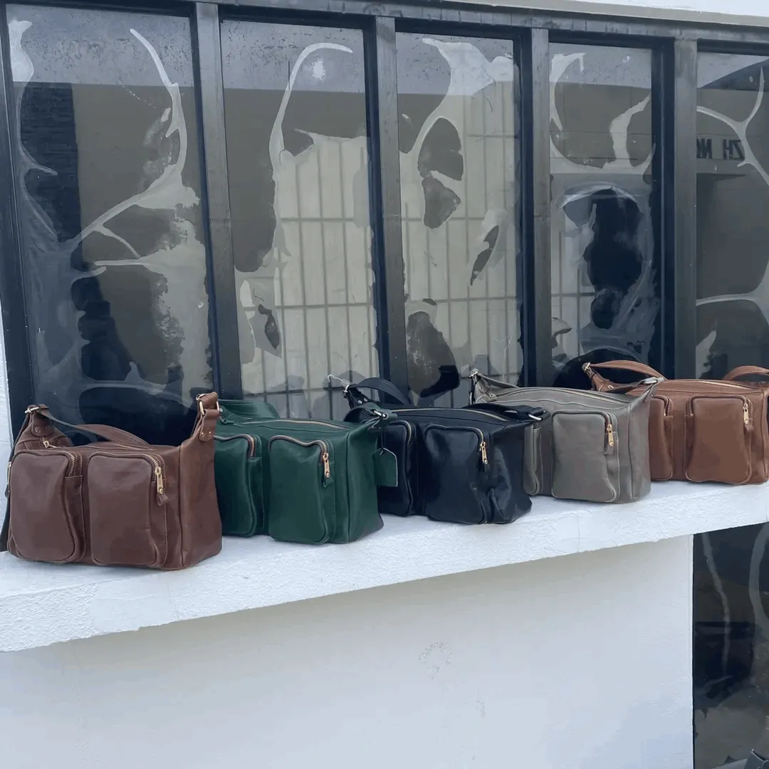 Vintage Italian Cowhide Leather Tote – Multi-Pocket Designer Crossbody Bag for Women