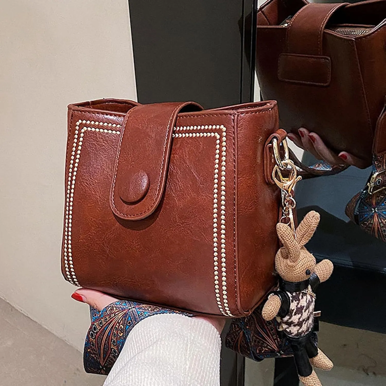 Vintage Retro Small Water Bucket Bag Crossbody Bags for Women Vintage Fashion Bag With Adjustable Wider Shoulder Strap