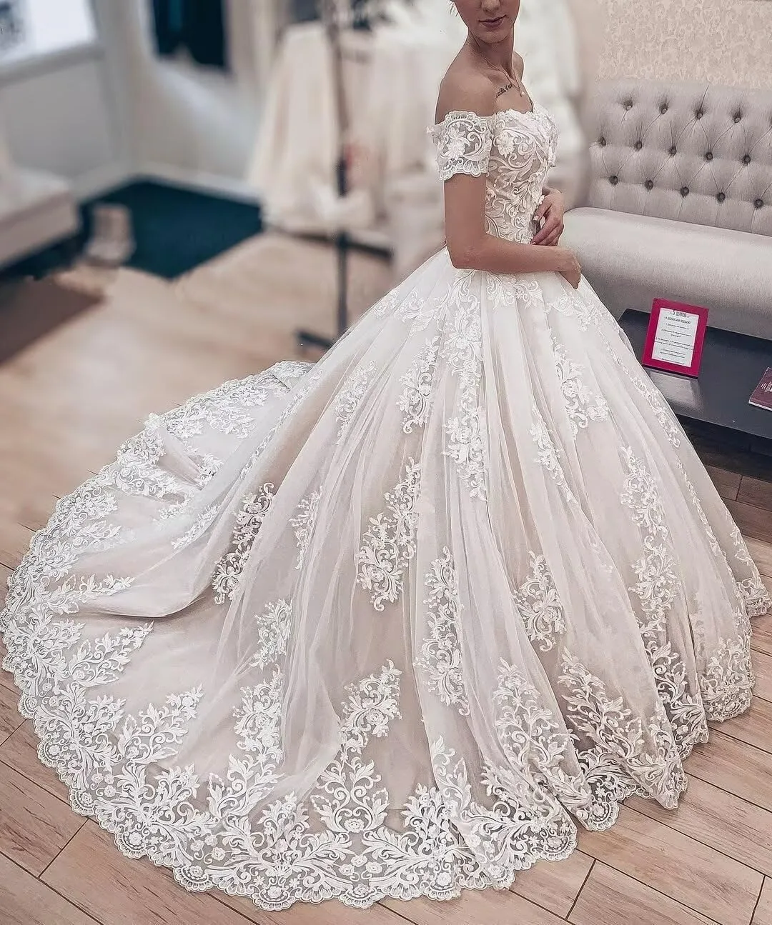 Youjiayi Long Off The Shoulder Wedding Dresses for Bride Princess A-Line Lace Bridal Gowns Sweetheart Tulle Wedding Gowns